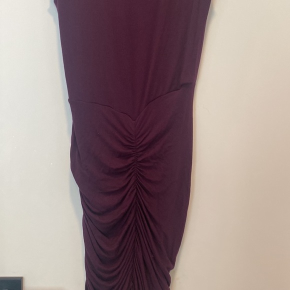 BCBG Max Azria plum colored ruched side dress Small - Picture 8 of 8
